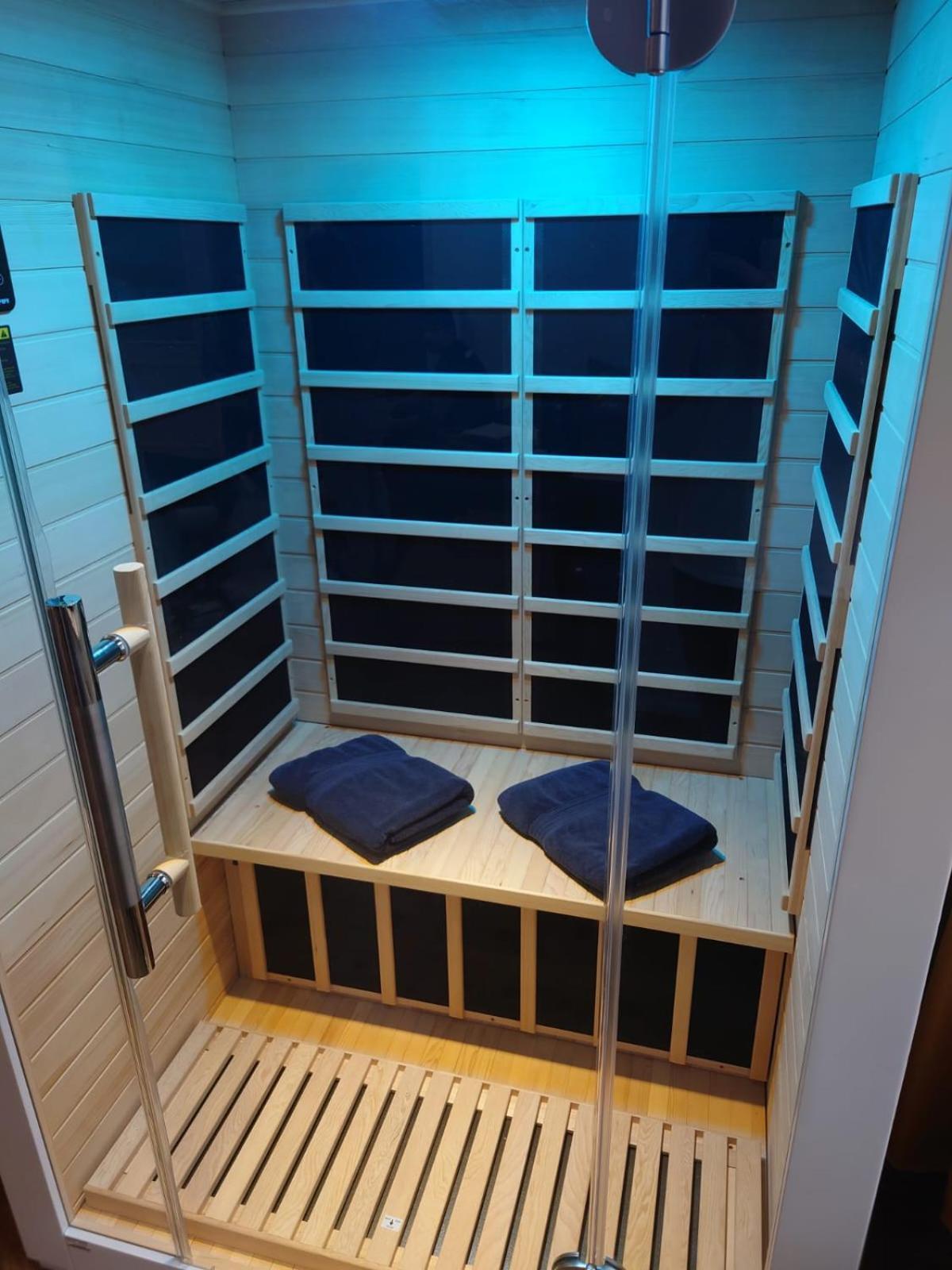 Federtraum Mit Sauna Sehr Gemuetlich, Neu Dresden Bagian luar foto
