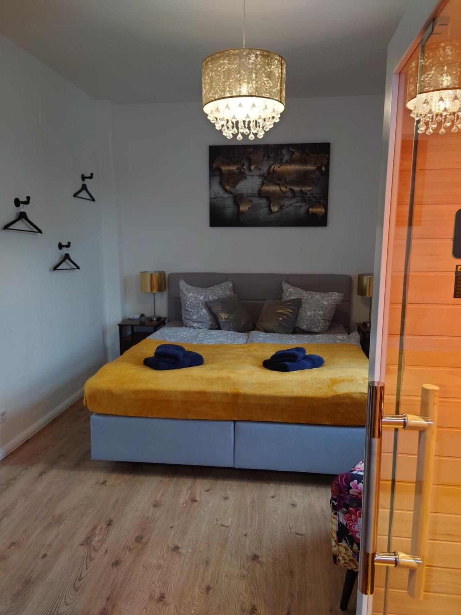 Federtraum Mit Sauna Sehr Gemuetlich, Neu Dresden Bagian luar foto